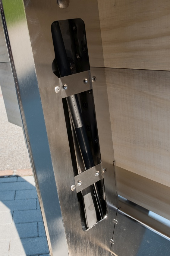 ACE Industriegasfeder verbaut in Bankomat