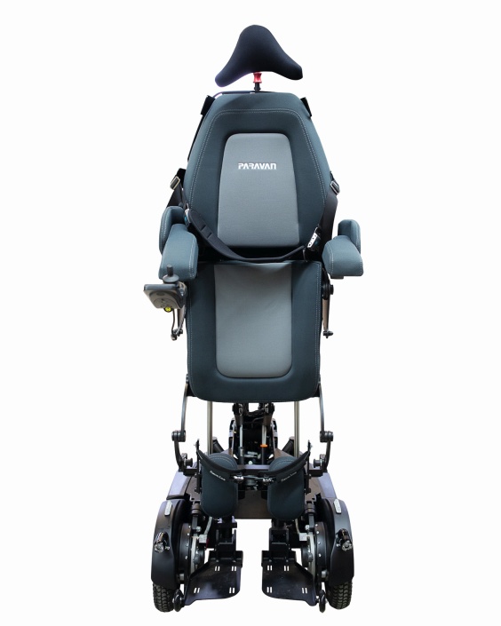 Den Konstrukteuren des Pflege- und Stehrollstuhls PR Biolution der PARAVAN GmbH ist es gelungen, die automatisierten und vorprogrammierten Bewegungsabl&auml;ufe so sanft gleitend und damit f&uuml;r die Patienten so angenehm wie technisch m&ouml;glich ablaufen zu lassen