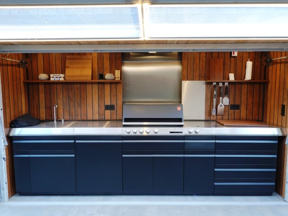 ACE geoeffnete Outdoorkueche